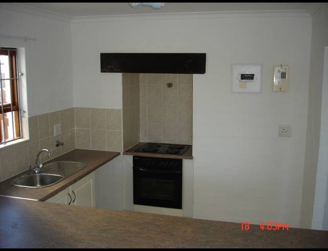 2 bed property to rent in MILNERTON RURAL